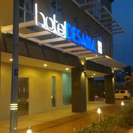 Hotel Desaria Petaling Jaya Exterior photo