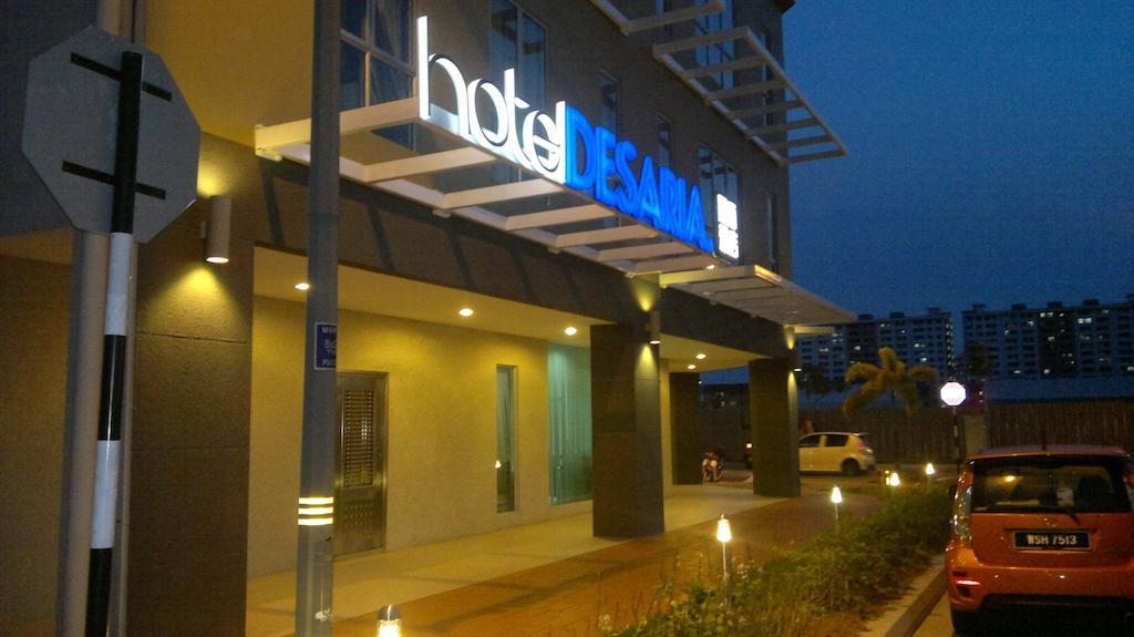 Hotel Desaria Petaling Jaya Exterior photo